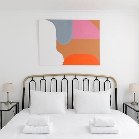 Beachside Retreat 2-Bedroom Gem With Free Private Parking & Outdoor Space Brighton Exterior photo