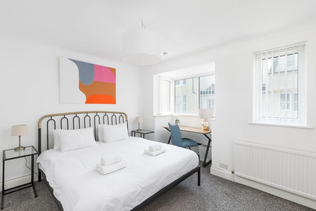 Beachside Retreat 2-Bedroom Gem With Free Private Parking & Outdoor Space Brighton Exterior photo